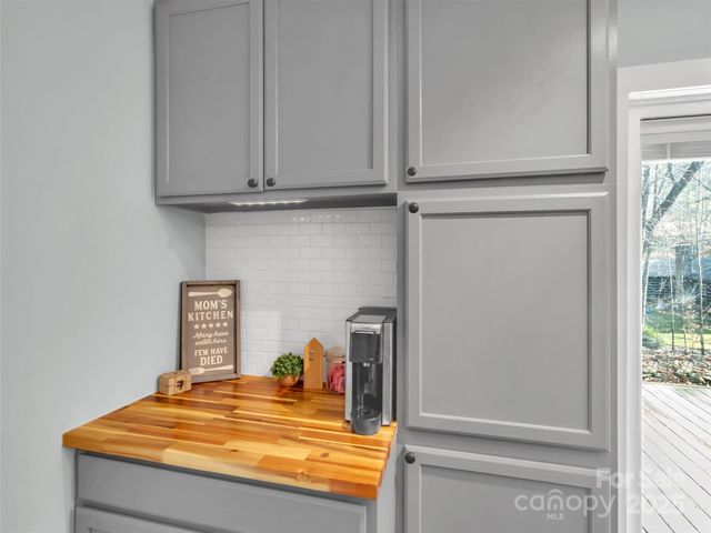 165 Foggy Cove Road, Waynesville, NC 28785