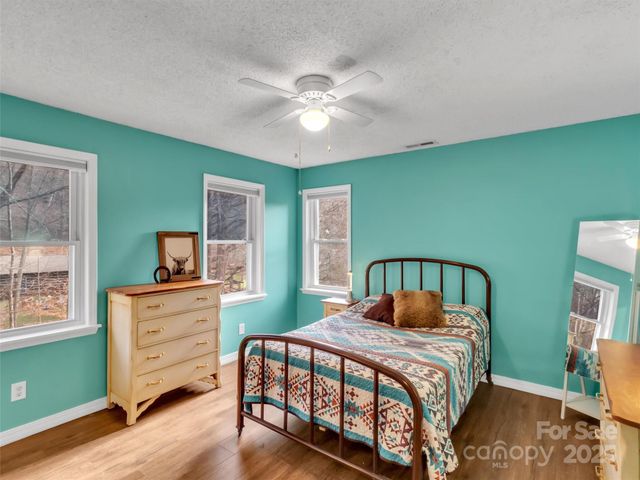 165 Foggy Cove Road, Waynesville, NC 28785