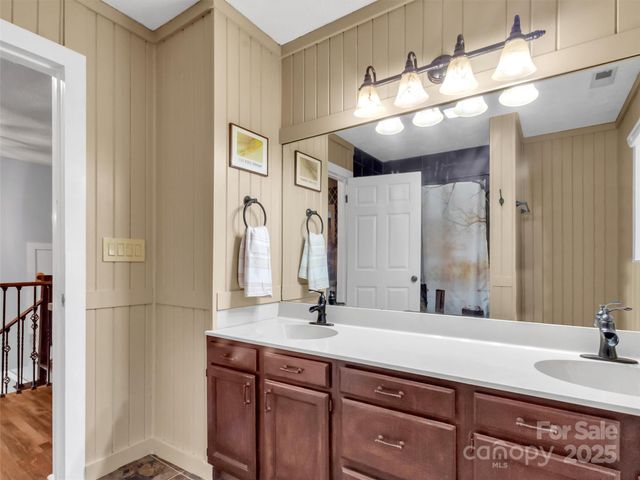 165 Foggy Cove Road, Waynesville, NC 28785