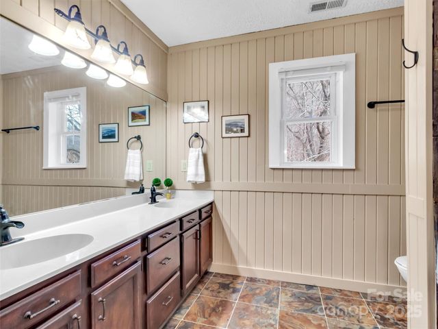 165 Foggy Cove Road, Waynesville, NC 28785