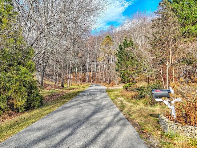 165 Foggy Cove Road, Waynesville, NC 28785
