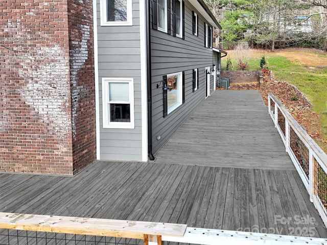 165 Foggy Cove Road, Waynesville, NC 28785