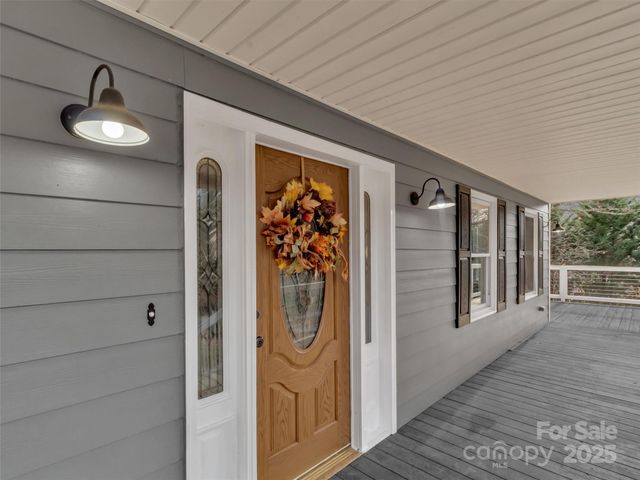 165 Foggy Cove Road, Waynesville, NC 28785