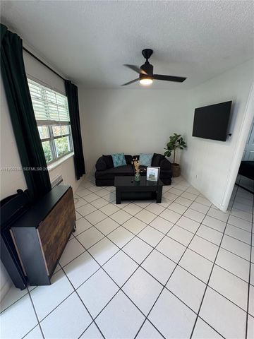 3210 Canal Dr 7, Pompano Beach, FL 33062