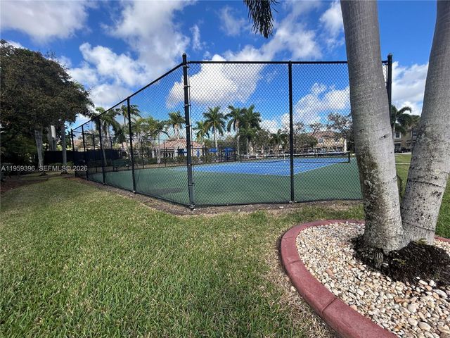 12161 SW 4th St 1, Pembroke Pines, FL 33025