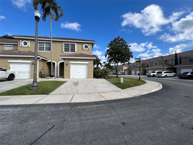 12161 SW 4th St 1, Pembroke Pines, FL 33025