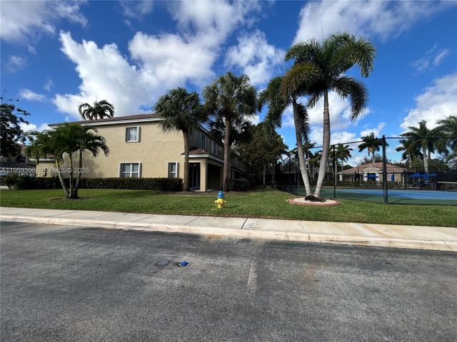 12161 SW 4th St 1, Pembroke Pines, FL 33025