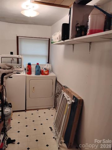401 Shady Drive, Collettsville, NC 28611