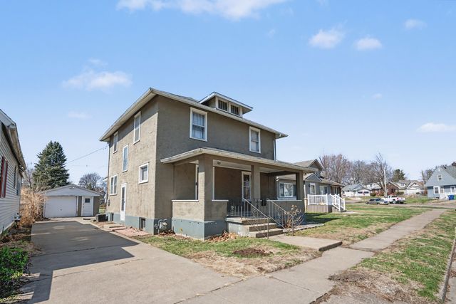 259 16th Place, Clinton, IA 52732