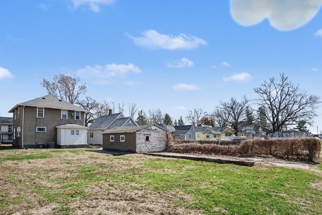 259 16th Place, Clinton, IA 52732