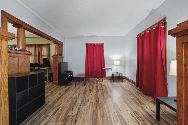 259 16th Place, Clinton, IA 52732