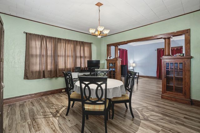 259 16th Place, Clinton, IA 52732