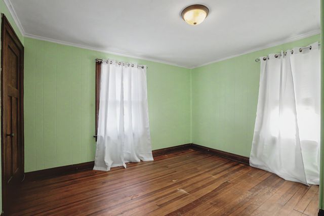 259 16th Place, Clinton, IA 52732