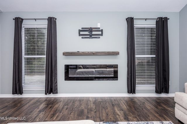 2501 SW Shelby Lane, Ocean Springs, MS 39564