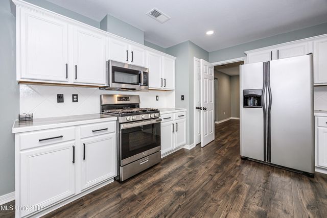 2501 SW Shelby Lane, Ocean Springs, MS 39564