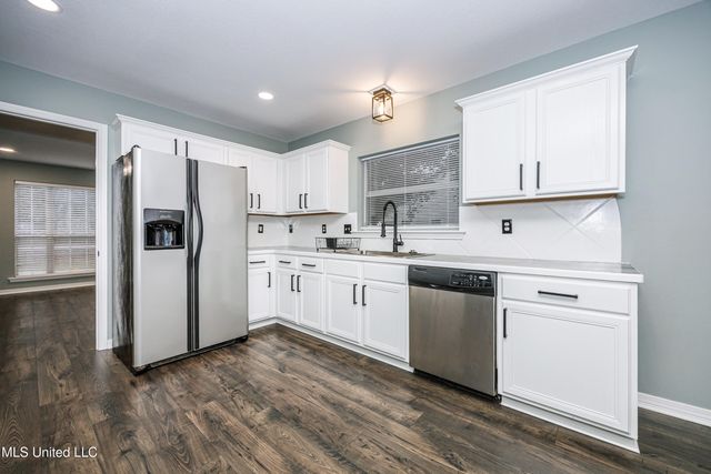 2501 SW Shelby Lane, Ocean Springs, MS 39564