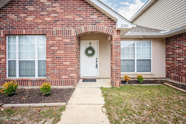 2501 SW Shelby Lane, Ocean Springs, MS 39564