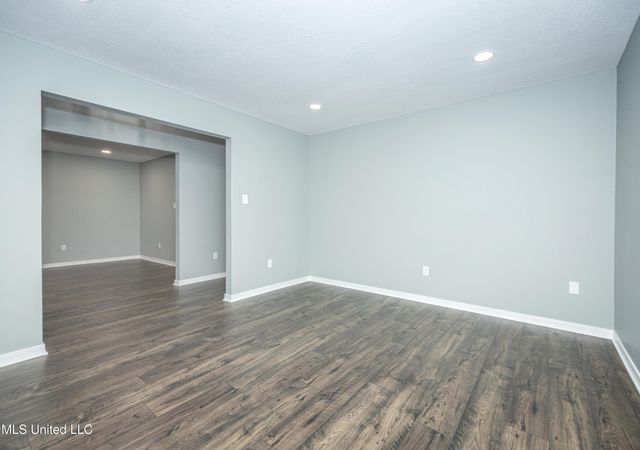 2501 SW Shelby Lane, Ocean Springs, MS 39564