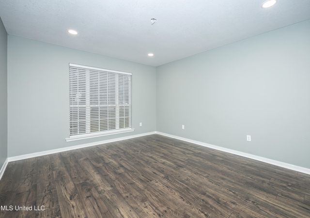 2501 SW Shelby Lane, Ocean Springs, MS 39564