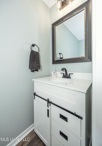 2501 SW Shelby Lane, Ocean Springs, MS 39564