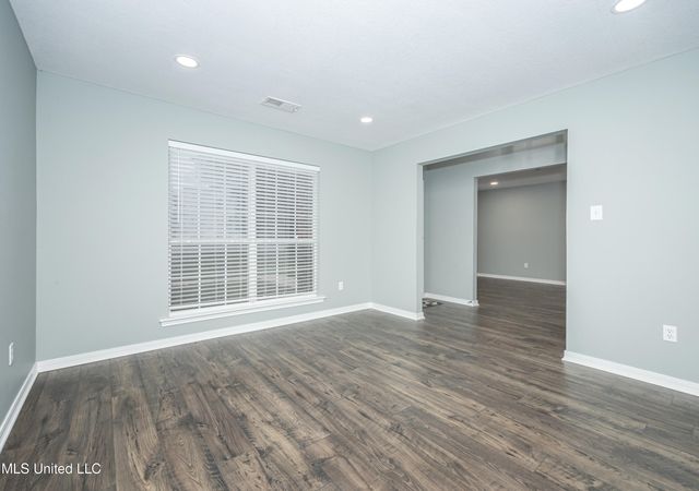 2501 SW Shelby Lane, Ocean Springs, MS 39564