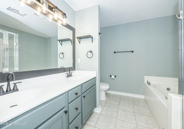 2501 SW Shelby Lane, Ocean Springs, MS 39564