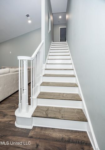 2501 SW Shelby Lane, Ocean Springs, MS 39564