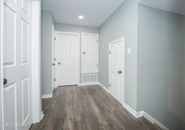 2501 SW Shelby Lane, Ocean Springs, MS 39564