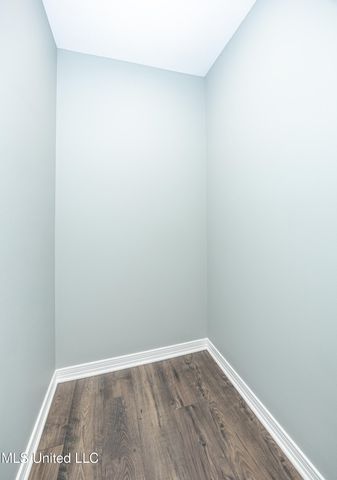 2501 SW Shelby Lane, Ocean Springs, MS 39564