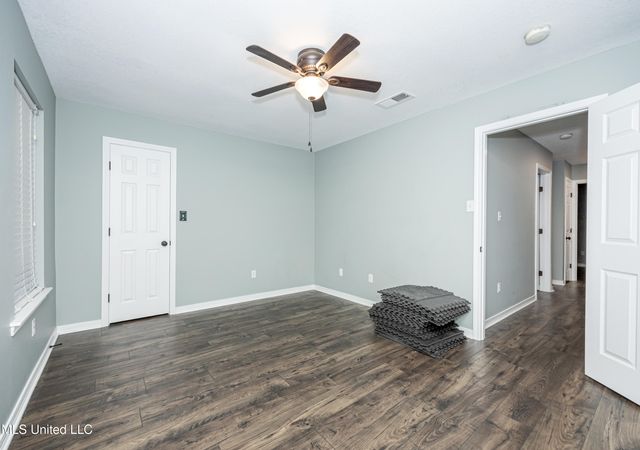 2501 SW Shelby Lane, Ocean Springs, MS 39564