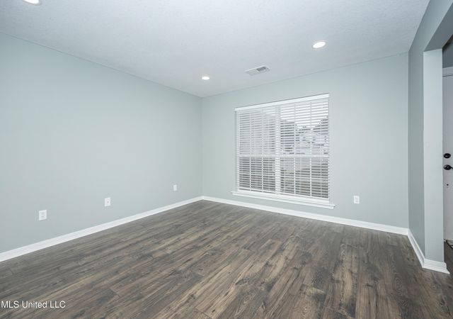 2501 SW Shelby Lane, Ocean Springs, MS 39564