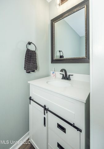 2501 SW Shelby Lane, Ocean Springs, MS 39564