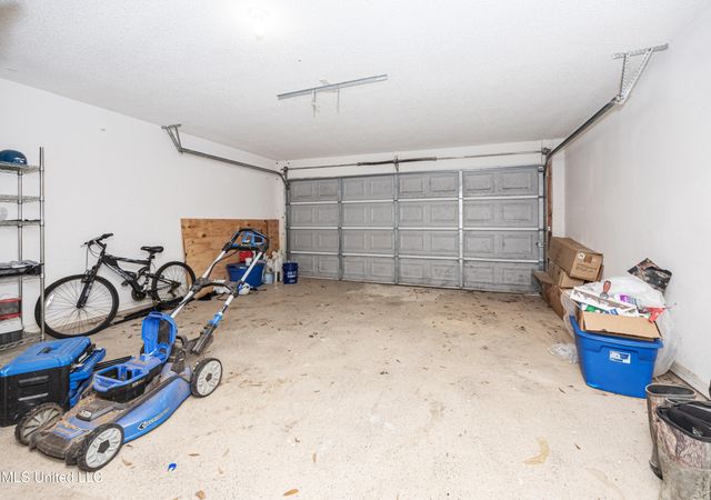 2501 SW Shelby Lane, Ocean Springs, MS 39564