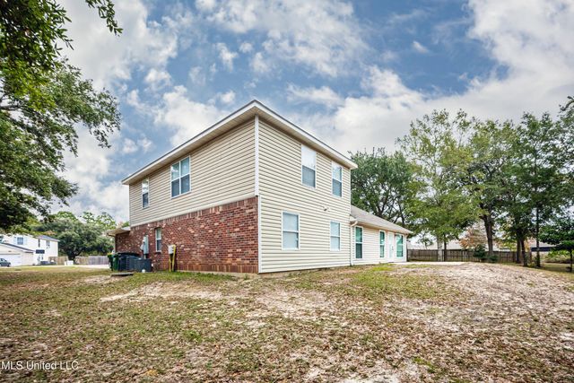 2501 SW Shelby Lane, Ocean Springs, MS 39564