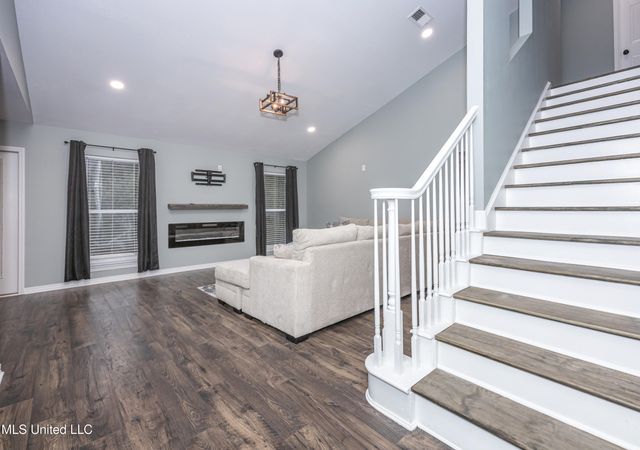 2501 SW Shelby Lane, Ocean Springs, MS 39564