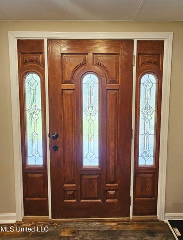 906 W Lakeshore Drive, Carriere, MS 39426