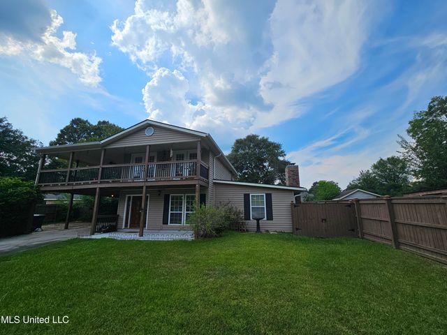 906 W Lakeshore Drive, Carriere, MS 39426