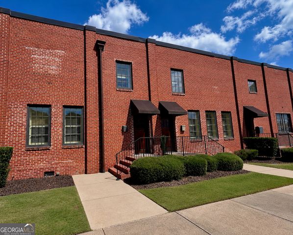 708 4th Avenue, West Point, GA 31833