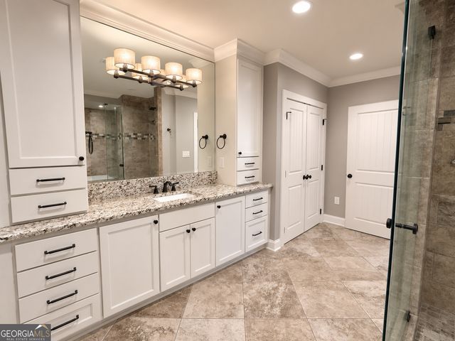 708 4th Avenue, West Point, GA 31833