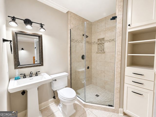 708 4th Avenue, West Point, GA 31833