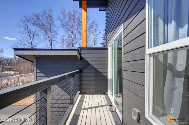 4431 E Cobblestone Drive, Wasilla, AK 99654