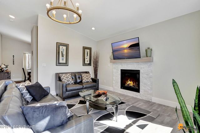 4431 E Cobblestone Drive, Wasilla, AK 99654