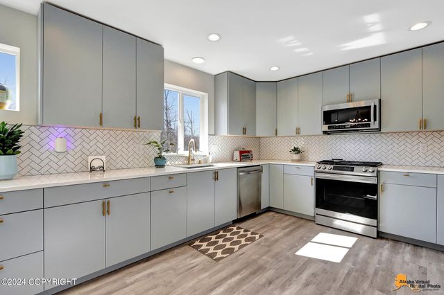 4431 E Cobblestone Drive, Wasilla, AK 99654