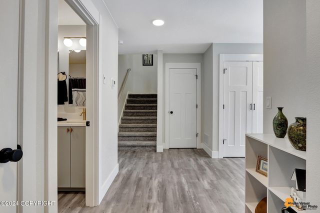 4431 E Cobblestone Drive, Wasilla, AK 99654