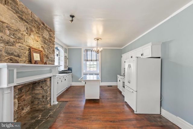 2298 WINCHESTER AVE, Martinsburg, WV 25405