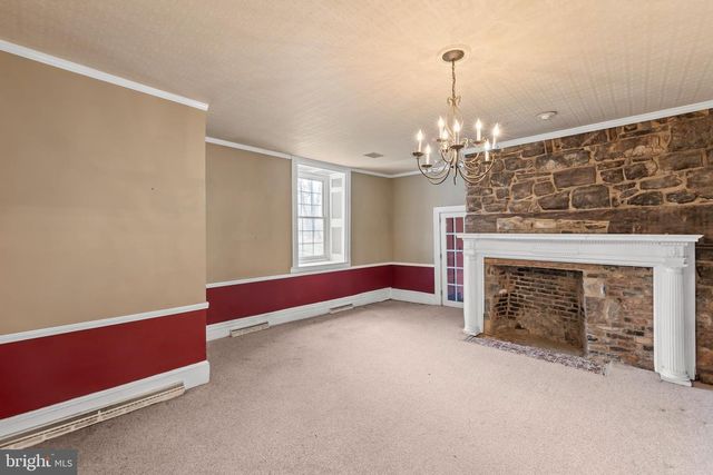 2298 WINCHESTER AVE, Martinsburg, WV 25405