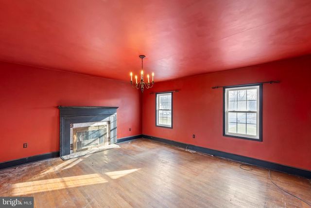 2298 WINCHESTER AVE, Martinsburg, WV 25405