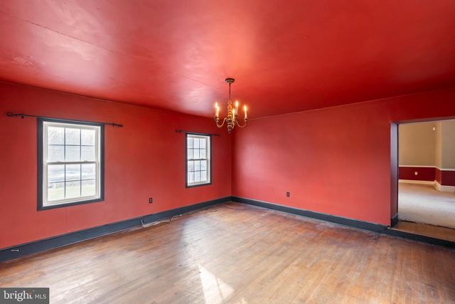 2298 WINCHESTER AVE, Martinsburg, WV 25405