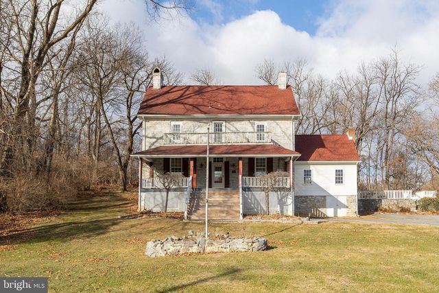 2298 WINCHESTER AVE, Martinsburg, WV 25405