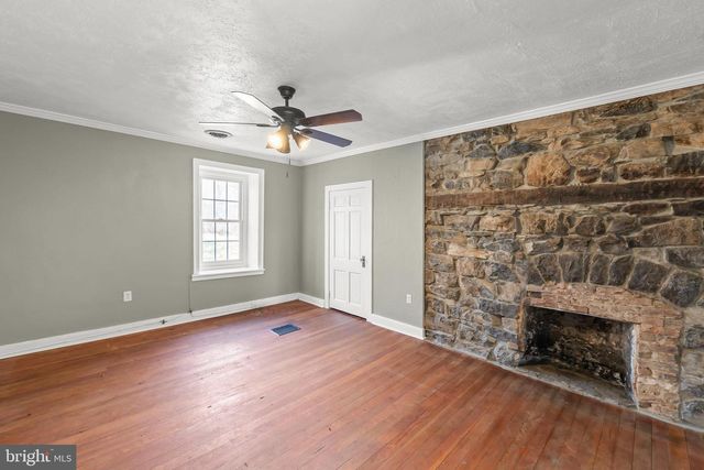 2298 WINCHESTER AVE, Martinsburg, WV 25405